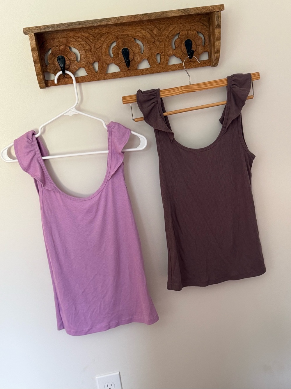 GAP Ribbed Ruffled Shoulder Tank Tops